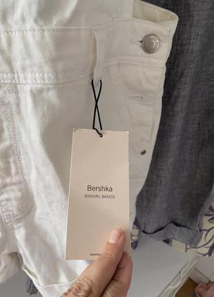 Белый джинсовый комбинезон ромпер bershka5 фото