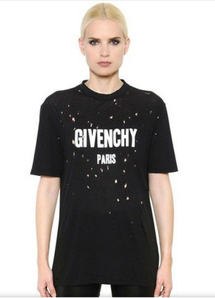 Футболка givenchy