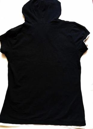 Чёрная спортивная футболка с капюшоном2 фото