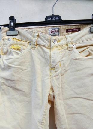 Стильные жёлтые вельветовые брюки скини superdry.1 фото