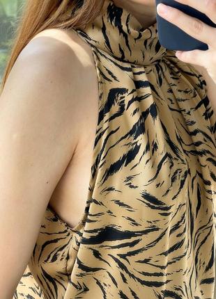 Красивая блуза на шею в тигровый принт 1+1=38 фото