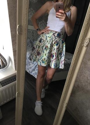 Мерехтлива спідниця в квіти