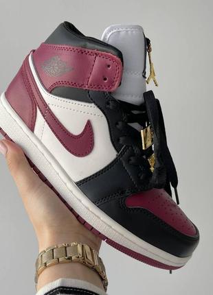 Женские кроссовки nike air jordan1 фото