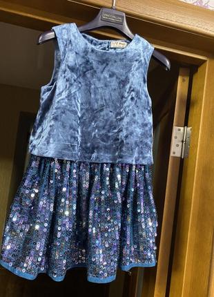 Велюровое платье в пайетках 4 года