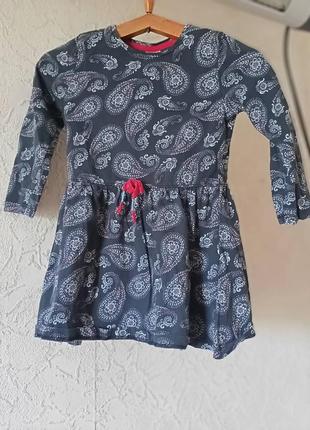 Платье на девочку на возраст 4 года размер 104