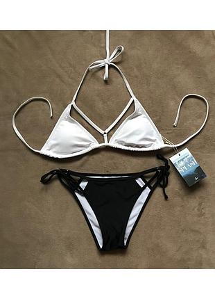 Новий чорно-білий купальник