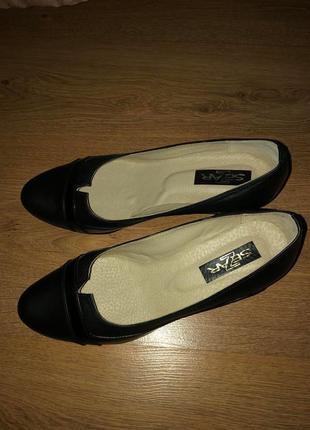 Жіночі шкіряні туфлі sezar