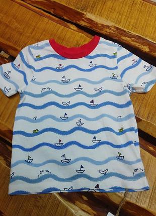 Футболка з корабликами, теніска