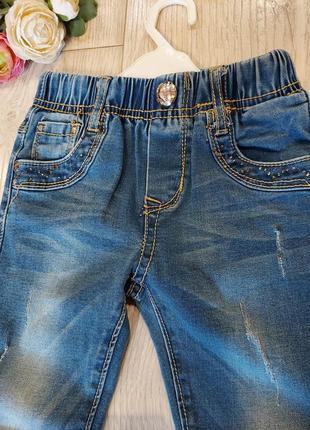 Крутые джинсы на малышку quenny с декоративными манжетами 3-5 лет7 фото
