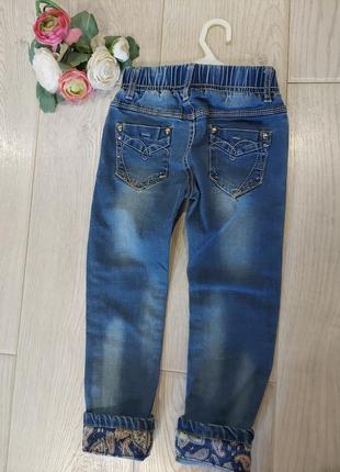Крутые джинсы на малышку quenny с декоративными манжетами 3-5 лет8 фото