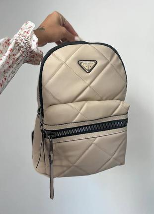 Рюкзак в стилі prada