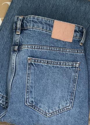 Красивые джинсы голубого цвета прямые по старому курсу7 фото