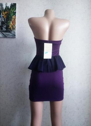 S/42. новое приталенное платье с баской без бретелей3 фото