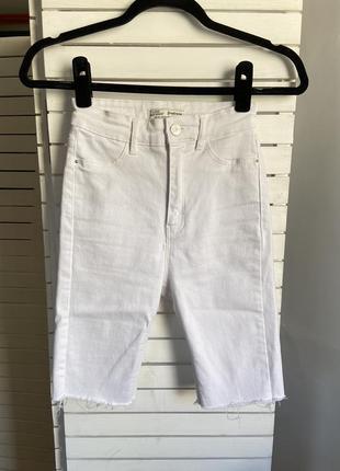 Шорти велосипедки білі stradivarius котонові