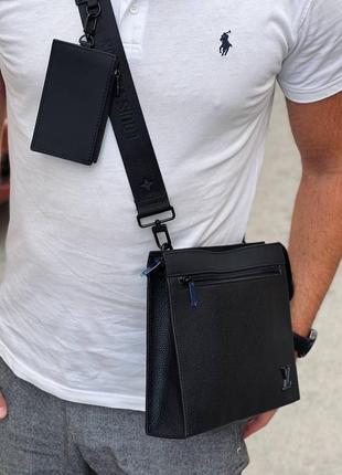 Сумка слінг чоловіча шкіряна чорна на ремне плечо брендовий в стилі луї вітон louis vuitton voyage