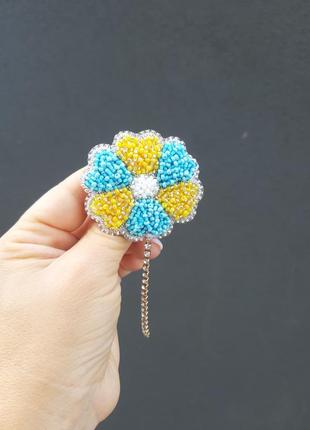 Брошка квітка