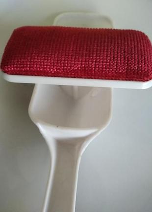 Щітка для одягу для видалення ворсу