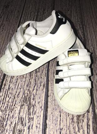 Шкіряні кросівки adidas для дитини, розмір 29