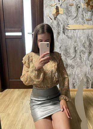 Нова блузка stradivarius