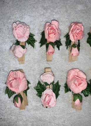 Набір прекрасних святкових декоративних прищепок з квітами3 фото