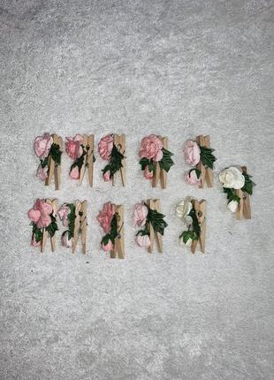 Набір прекрасних святкових декоративних прищепок з квітами4 фото