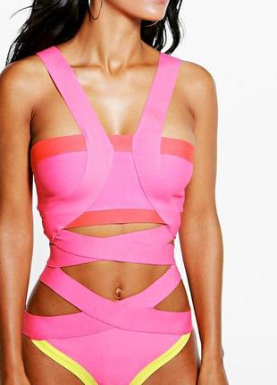 Бандажный яркий купальник