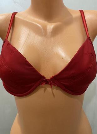 Бюстгальтер//красный лифчик