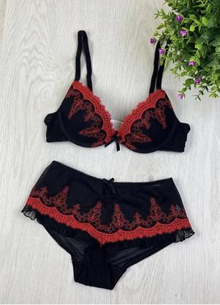 Шикарный комплект белья lingerie