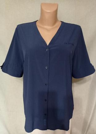 Блуза у спортивному стилі німецького преміум бренду