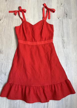 Красное коктейльное платье