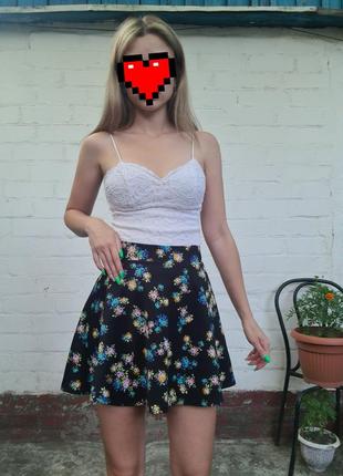 Продам юбку с цветами