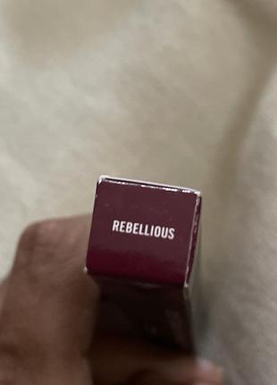 Олівець для губ