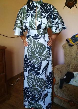 Очень красивое трендовое платье  с чокером английского дизайнера