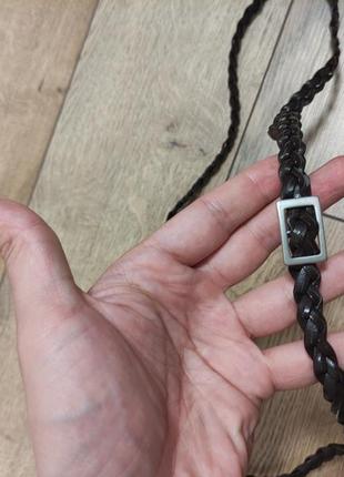 Тонкий плетеный ремешок темно коричневий пояс ремень поясок