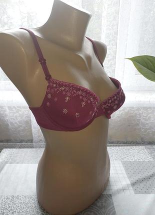 Фіолетовий бюст 75 в