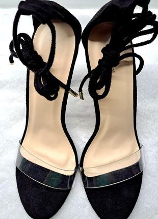 Босоножки на высоком каблуке, шпильке, с прозрачной встравкой и шнуровкой7 фото