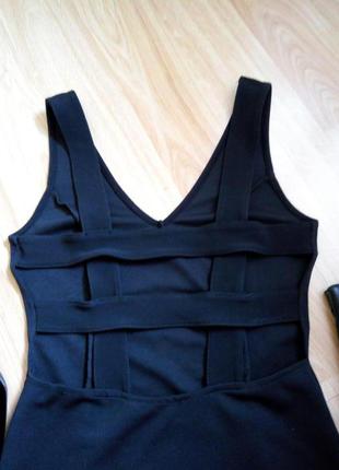 Маленькое черное платье с полосками на спине miss selfridge4 фото