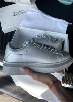 Alexander mcqueen grey жіночі кросівки маквин сріблясті2 фото