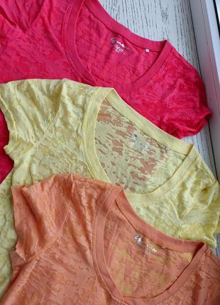 Три жіночі футболки. (200 грн за 3 шт )2 фото