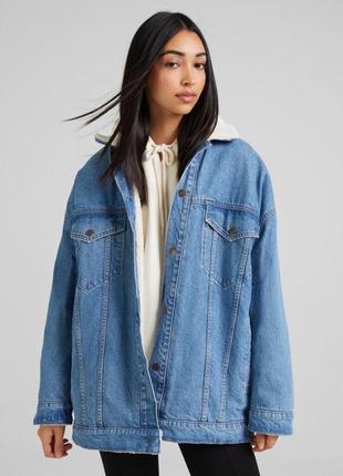 Джинсовая курточка bershka oversized / джинсова куртка оверсайз бершка