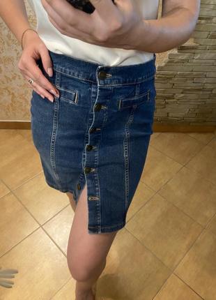 Джинсова спідниця на високій посадці