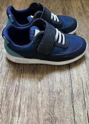 Кросівки 33 2