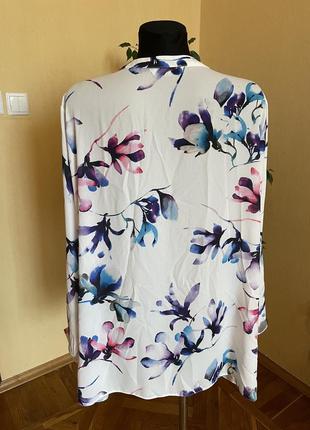Актуальная блуза в цветочный принт evans, большой размер3 фото
