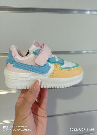 Дитячі кросівки на дівчинку gfb
