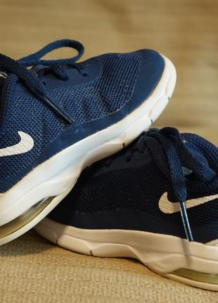 Дитячі легені текстильні синьо-білі кросівки nike air max invigor 22 р.