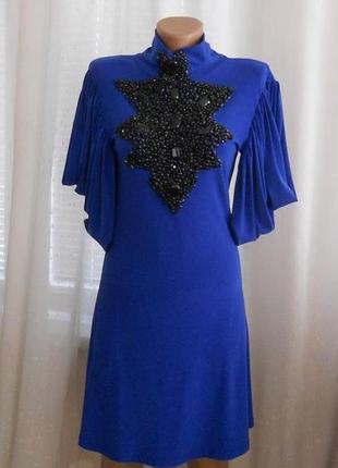 Шикарное платье с камнями