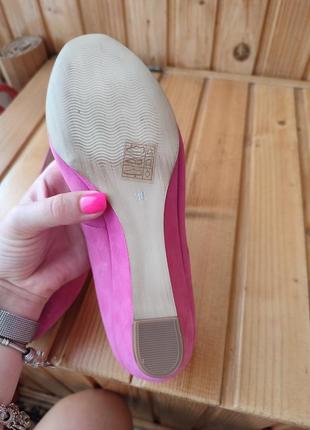 Нові шкіряні літні туфлі з відкритим носком, розмір 36