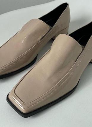 Круті лофери від zara