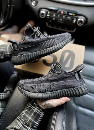 Кроссовки adidas yeezy boost 350 v2 black (рефлективные шнурки)1 фото