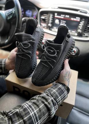 Кросівки adidas yeezy boost 350 v2 black (рефлективні шнурки)4 фото